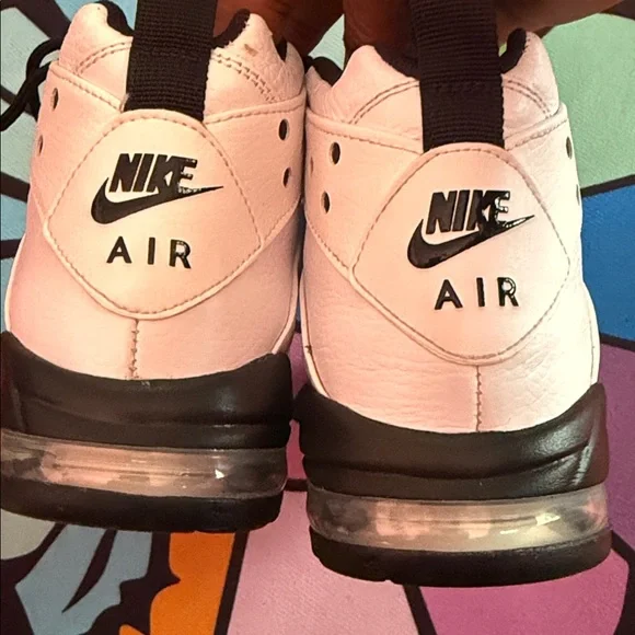 Nike Men’s White & Black High-Top Sneakers no scratches nor scuffs - Picture 5 of 6